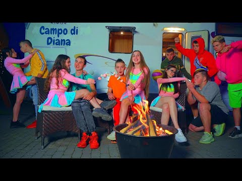 BULLI vs SECCHIONI! Chi è più figo? Amici contro nemici