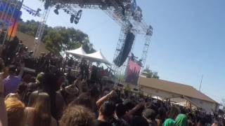 ALBOROSIE feat. PROTOJE ~ Strolling live @ California Roots 2017