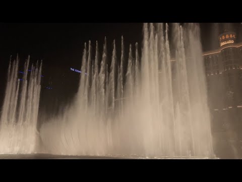 Christmas Shows at the Fountains of Bellagio
