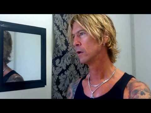 Vision of Disorder's Tim Williams singing backstage with Duff McKagan at Soundwave Fest 2013