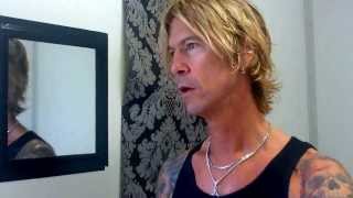 Vision of Disorder's Tim Williams singing backstage with Duff McKagan at Soundwave Fest 2013