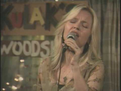 Hollye Dexter at Kulak's Woodshed: Singer Songwriter Music