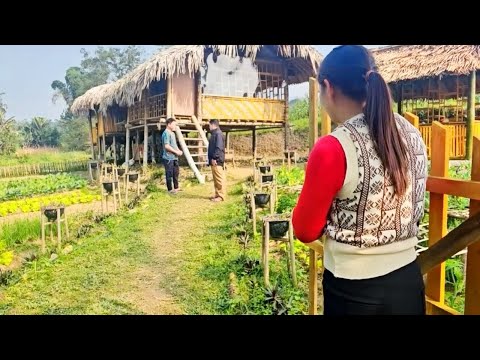 LUYEN's father went to VONG's house and took LUYEN back home