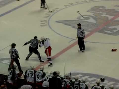 Kelsey Wilson vs Aaron Downey