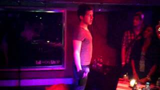 Simon Curtis - Chip In Your Head (Live in London)