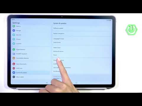 How do I activate automatic system updates on the HUAWEI MatePad 11.5 (2025)?