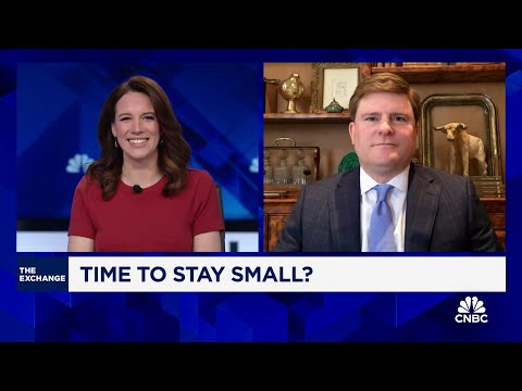 A stronger dollar will help smaller U.S. companies, says Villere & Company's Sandy Villere