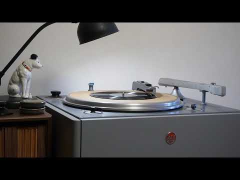 The Moon Is Low / Arthur Schutt and his Orchestra