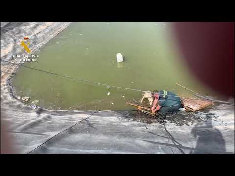 Rescate de un perro en Vícar