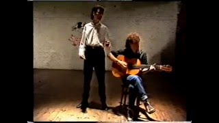 EL ULTIMO DE LA FILA - Aviones plateados (clip 1986)