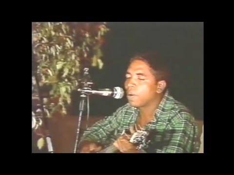 Mahaleo • Raha Tsy Eto Intsony Aho | TVM 1982 #malagasy #madagascar
