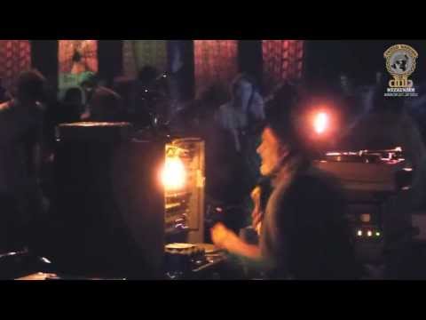 U.N.O.D. Weekender 2013 - King Earthquake ▶ Linval Thompson "Give Me Back" ④