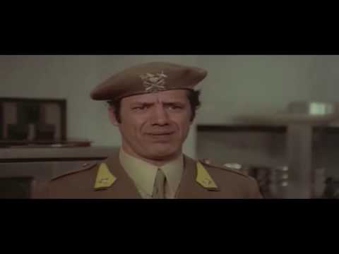 Franco Franchi alle prese con l'ispezione (Il Sergente rompiglione diventa Caporale)