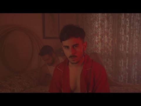 SIENNA - Se me Para el Tiempo (Official Music Video)
