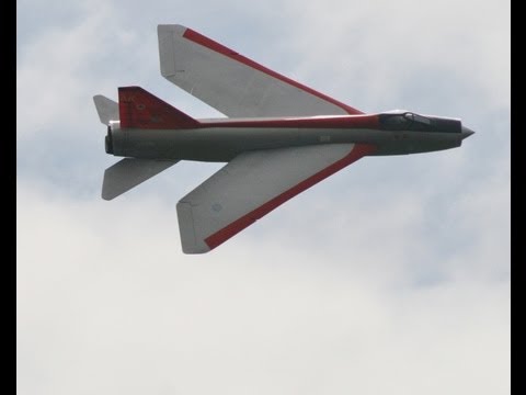 GIANT 1/4 SCALE RC ENGLISH ELECTRIC LIGHTNING F MK6 - TED ALLISON - 20th LMA COSFORD - 2012