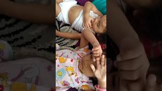 Download lagu Kakak dan adek lagi nonton mp3 Download lagu Kakak dan adek lagi nonton mp3