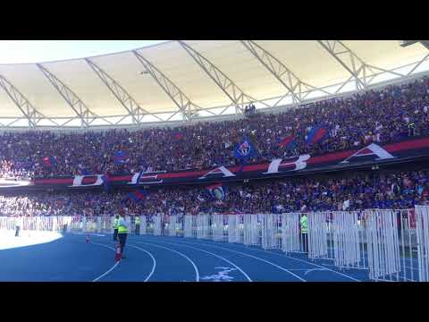 "TEMAZO Los de Abajo “no me arrepiento...no me conformo, con verte una vez al mes”" Barra: Los de Abajo &bull; Club: Universidad de Chile - La U