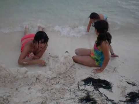 Kamila, Isabella and Sabrina on the Beach in Cancun