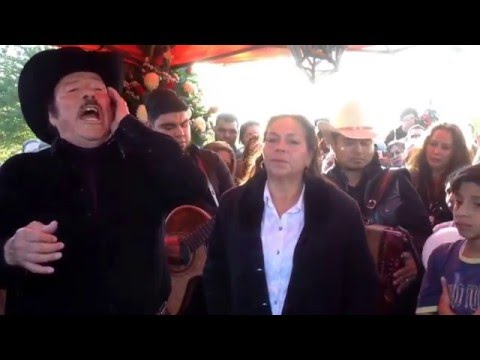 LALO MORA DESPIDE A SU HIJO GEMELO CON "MI FLOR DE NARANJO"