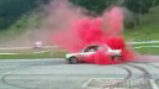 preview picture of video 'BMW E30 burn red'