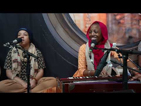 Acyuta Gopi - Day 3 - Radhadesh Mellows 2025