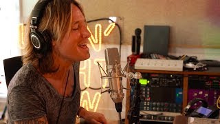 Keith Urban - The Making of &quot;Never Comin Down&quot; from Graffiti U