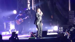 GIANNI MORANDI - UNA VITA CHE TI SOGNO (LIVE)