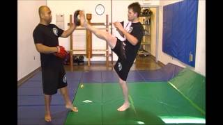 Jeet Kune Do - Kickboxing Combo # 3 w/ Spin Kicks