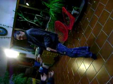 romanii  miliardari  din capu dealului