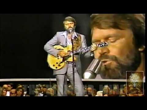 Glen Campbell ~ "Wichita Lineman" LIVE! 1982 FULL SCREEN HQ (Jimmy Webb)