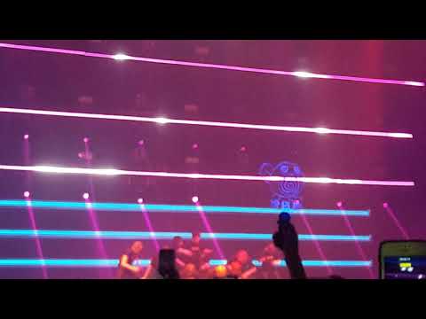 05082018 Wanna one Light ❤ @wanna one world tour in bangkok