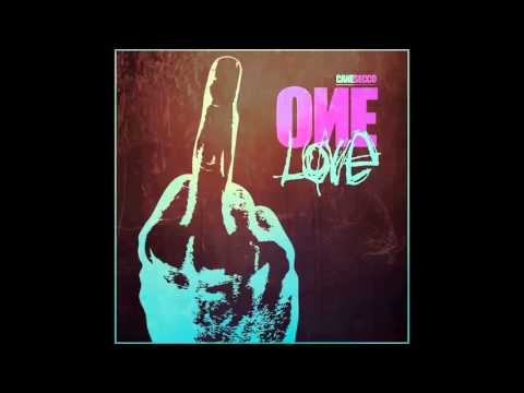 Canesecco con Pattada, Pinto, Maut, Vandalo & Pordinero. Comeannacatapulta. One Love. (2013)