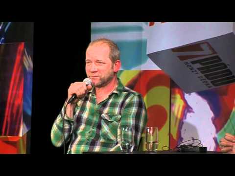 3. David Koller (14. 3. 2012, Malostranská beseda) - 7 pádů HD