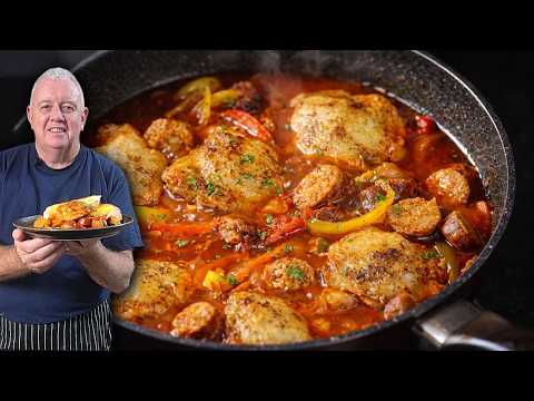 This Chicken & Sausage One Pot Is Unreal... Look At That Sauce!