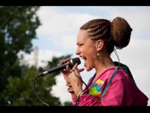 marika - pochwała naiwności feat. junior stress, ras luta