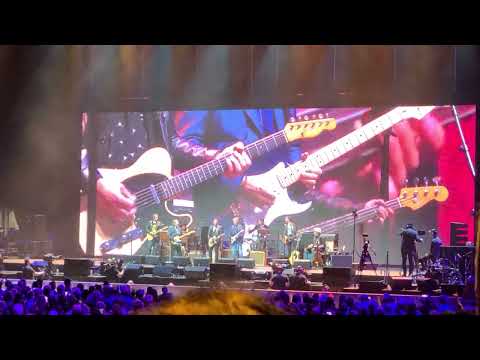 Steven Stills & Clapton - Bluebird (w/The Wallflowers) (7m 44s)