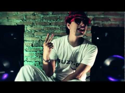 Xtreme Flow Ft Alex y Giuseppe Lijeroni Tu Estas Buena Official Video (New Reggaeton 2012)