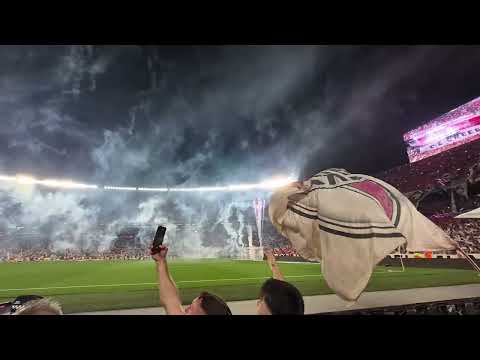 "River Plate vs Vélez. Apertura 2025" Barra: Los Borrachos del Tablón &bull; Club: River Plate