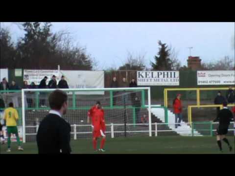 Hitchin Town 0-3 St Albans City 10-12-2011.wmv