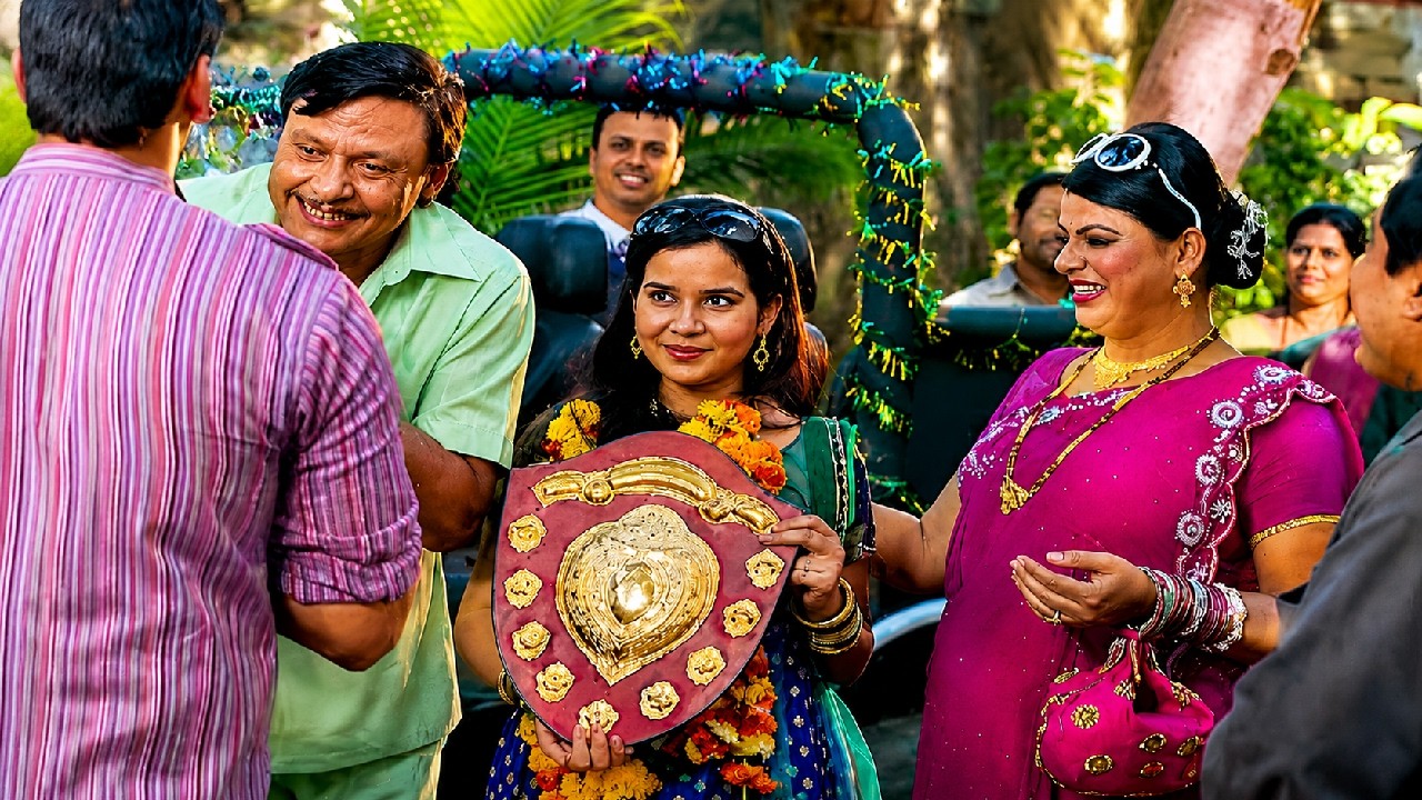 Pinku Bani BDO Officer! Gaon Mein Machi Halchal | Afsar Bitiya | Family Drama