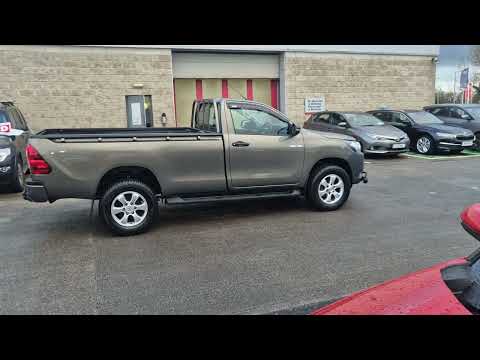 Toyota Hilux 2.4 DLX SINGLE CAB 2DR**EXTRAS** - Image 2