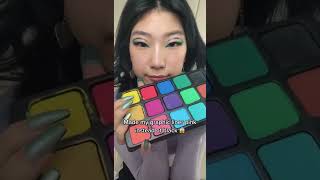 pink graphic eyeliner instead of black 😤