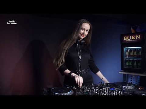 Olga Shy - Live @ Radio Intense 10.04.2019
