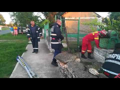 Femeie căzută într-o fântână, în localitatea constanteană Movila Verde - 2