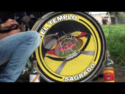 "Nacho - Bailame" Barra: Avalancha Sur &bull; Club: Deportivo Táchira &bull; País: Venezuela