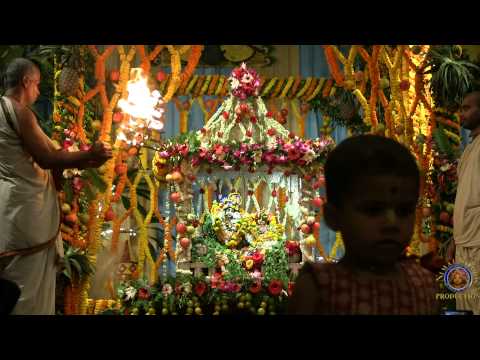 2015 Mayapur Jhulan Yatra final hour. Aroti,Pushpa Abhisheka & fireworks.