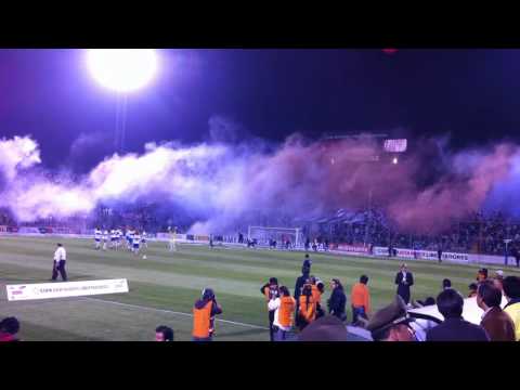 "Salida  Universidad Catolica vs Velez  07/04/2011" Barra: Los Cruzados • Club: Universidad Católica