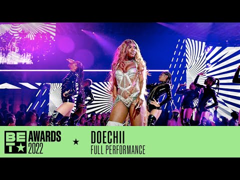 Doechii Snatches Our Wig In Powerful Performance Of Hit Song "Persuasive" | BET Awards '22