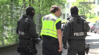 preview picture of video 'SEK-Einsatz im Kettenhemd - Siegen - 11.06.2013'