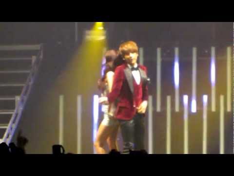 111205 TroubleMaker - HyunA & HyunSeung (JS) [United Cube in London]